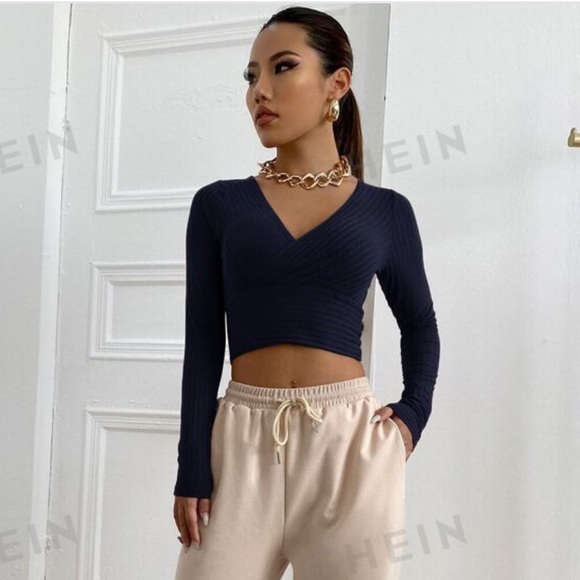 SHEIN Women’s Medium Navy Blue Cropped Long Sleeve Wrap Top - Picture 3 of 7